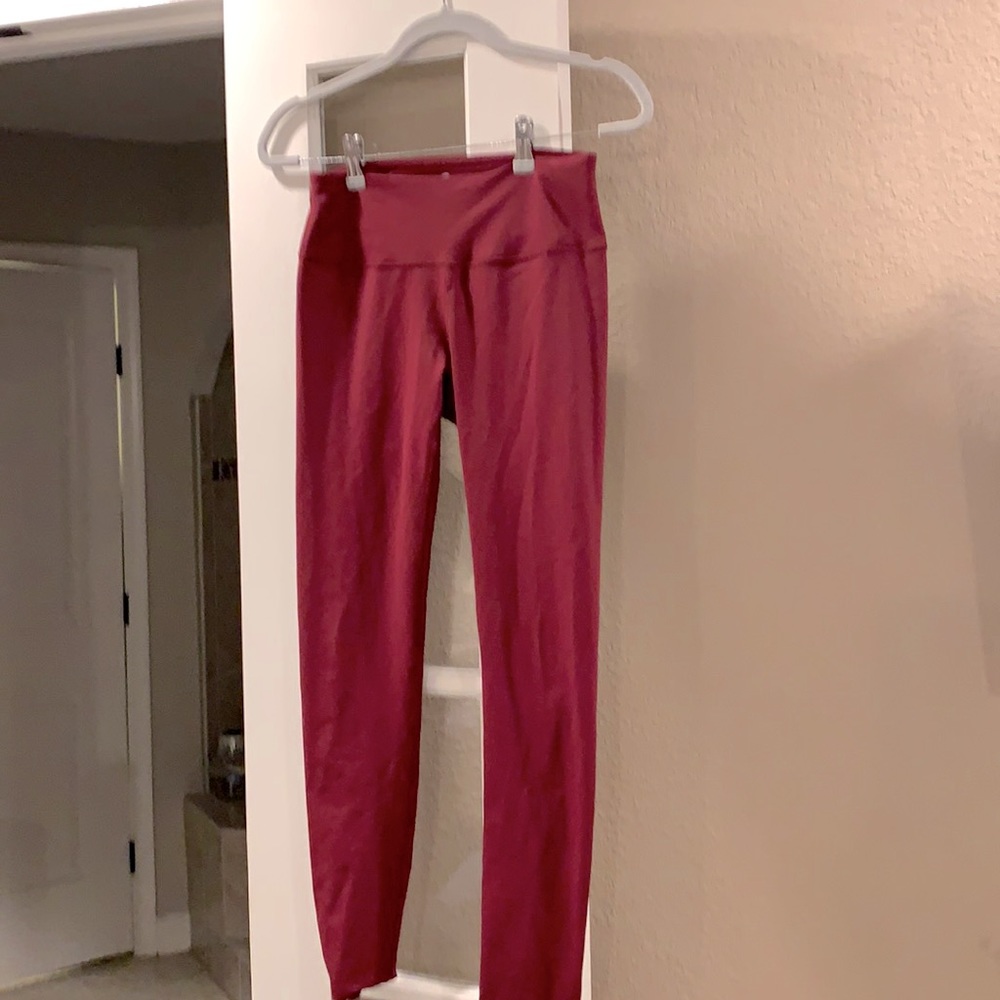90 Degree reflex spandex leggings size small in burgundy
